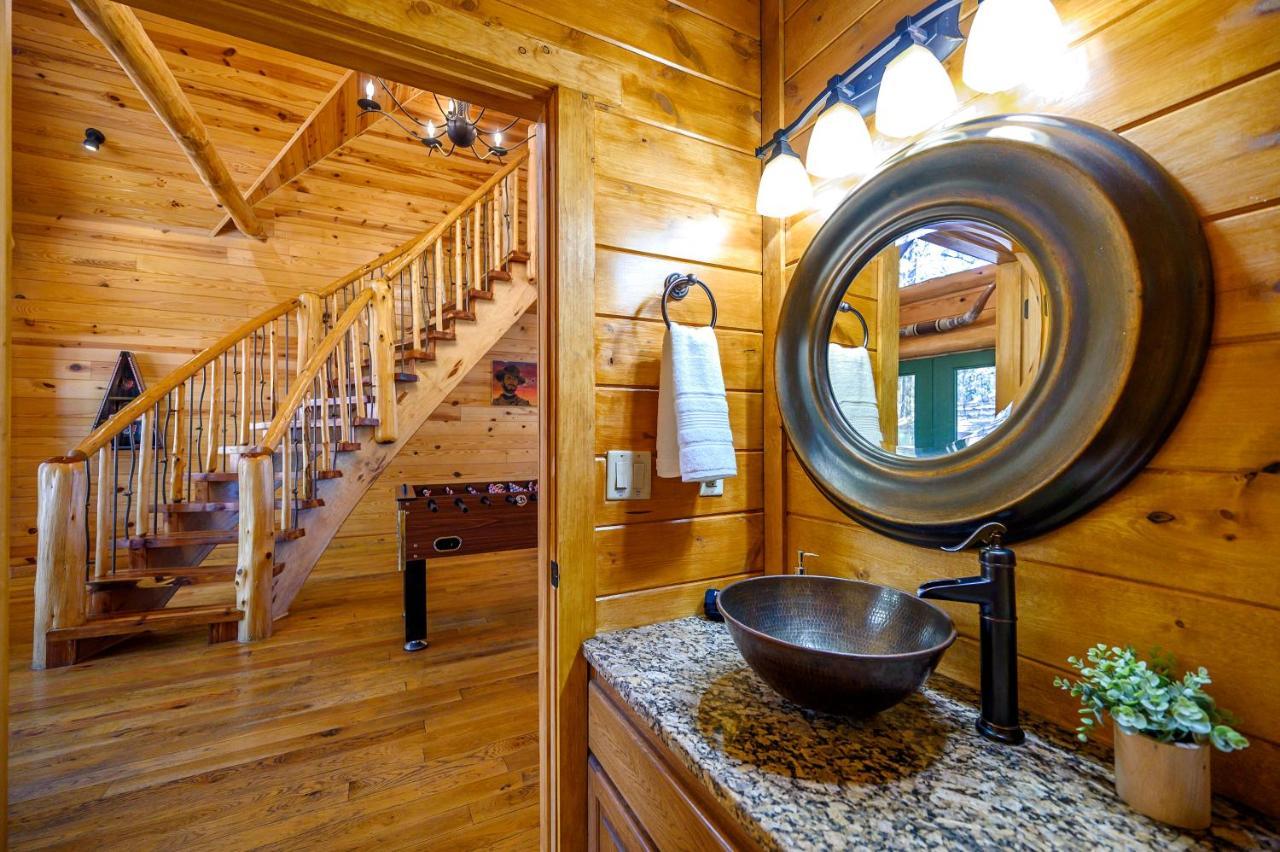 The Eastwood Spacious Retreat With 4 King En-Suites - Hot Tub - Pet-Friendly - Cozy Fire Pit - Prime Location - Multi-Family Броукън Боу Екстериор снимка