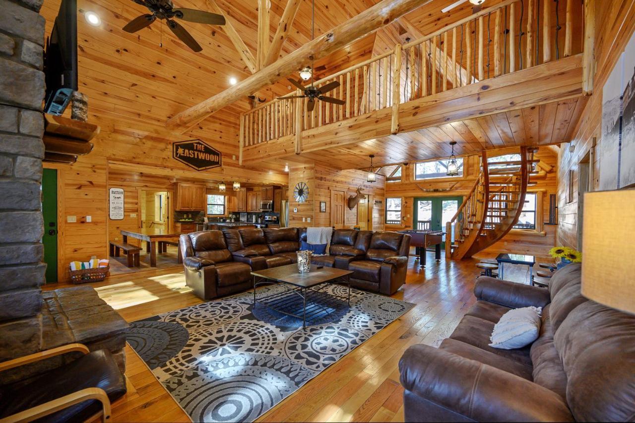 The Eastwood Spacious Retreat With 4 King En-Suites - Hot Tub - Pet-Friendly - Cozy Fire Pit - Prime Location - Multi-Family Броукън Боу Екстериор снимка