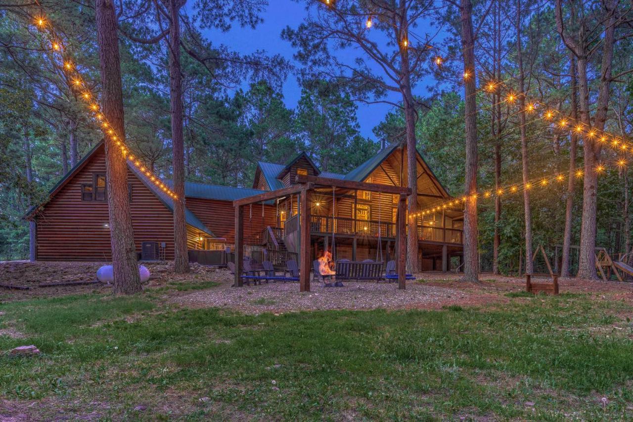 The Eastwood Spacious Retreat With 4 King En-Suites - Hot Tub - Pet-Friendly - Cozy Fire Pit - Prime Location - Multi-Family Броукън Боу Екстериор снимка