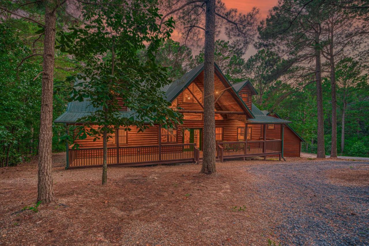 The Eastwood Spacious Retreat With 4 King En-Suites - Hot Tub - Pet-Friendly - Cozy Fire Pit - Prime Location - Multi-Family Броукън Боу Екстериор снимка