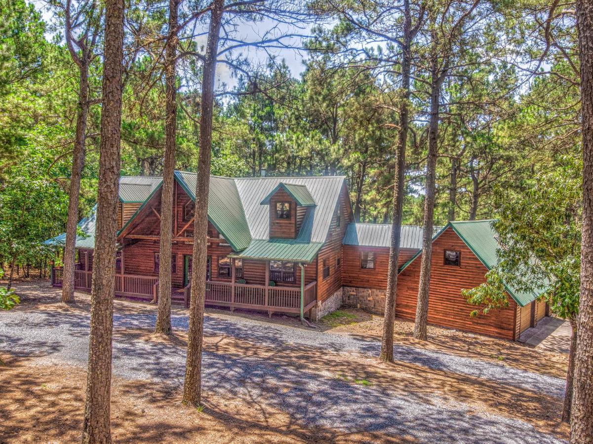 The Eastwood Spacious Retreat With 4 King En-Suites - Hot Tub - Pet-Friendly - Cozy Fire Pit - Prime Location - Multi-Family Броукън Боу Екстериор снимка