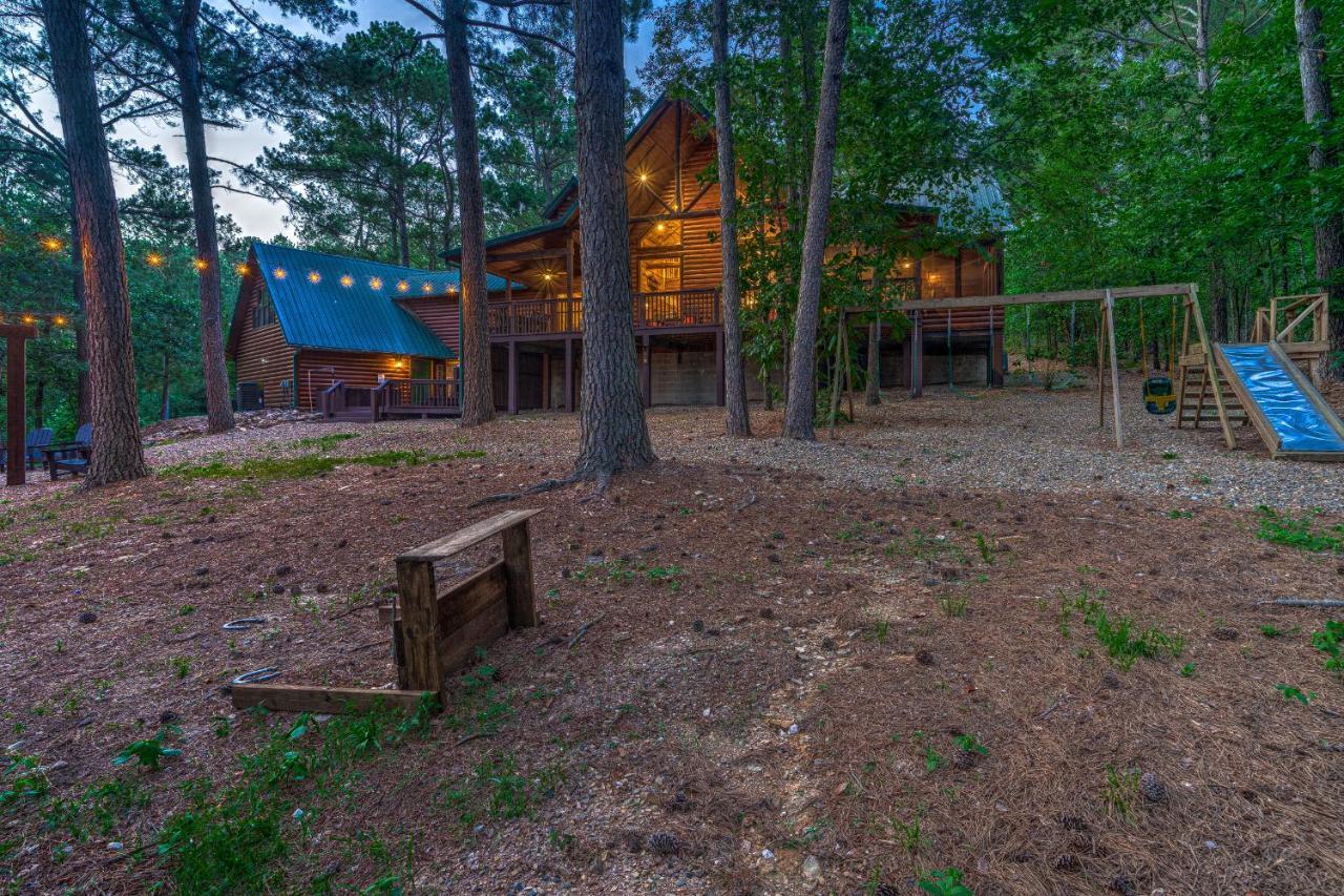 The Eastwood Spacious Retreat With 4 King En-Suites - Hot Tub - Pet-Friendly - Cozy Fire Pit - Prime Location - Multi-Family Броукън Боу Екстериор снимка