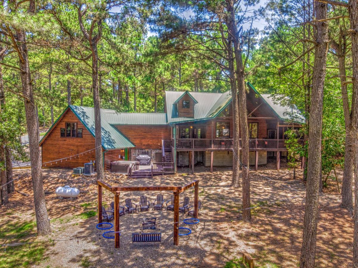 The Eastwood Spacious Retreat With 4 King En-Suites - Hot Tub - Pet-Friendly - Cozy Fire Pit - Prime Location - Multi-Family Броукън Боу Екстериор снимка