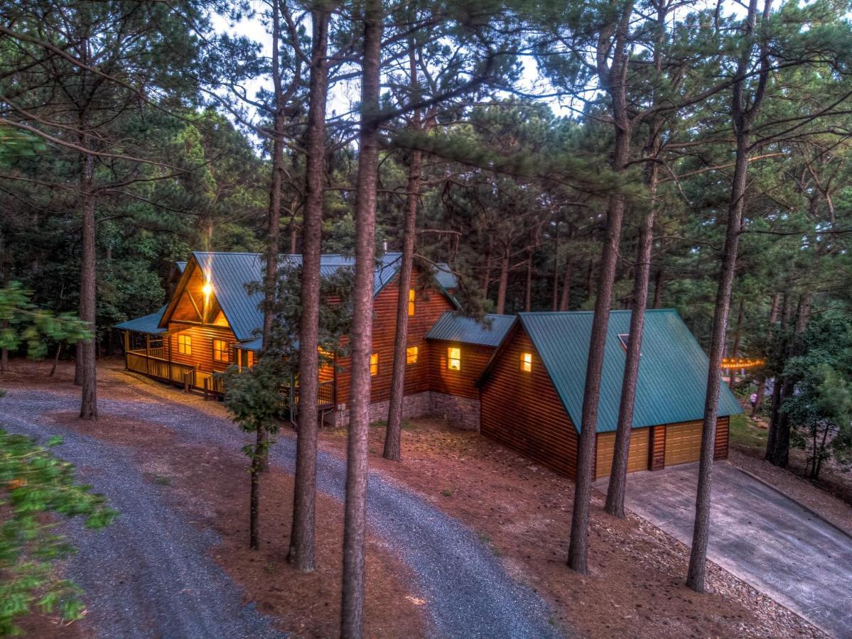 The Eastwood Spacious Retreat With 4 King En-Suites - Hot Tub - Pet-Friendly - Cozy Fire Pit - Prime Location - Multi-Family Броукън Боу Екстериор снимка