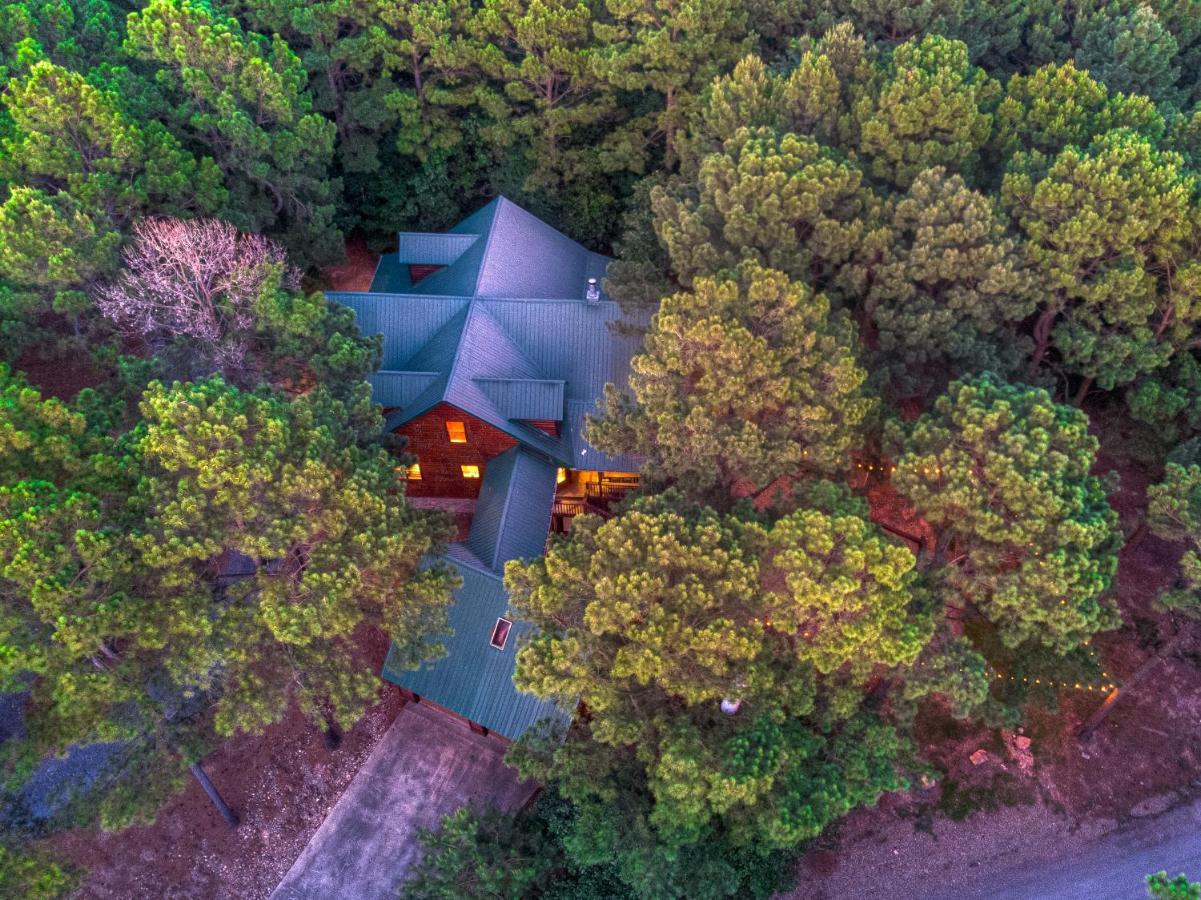 The Eastwood Spacious Retreat With 4 King En-Suites - Hot Tub - Pet-Friendly - Cozy Fire Pit - Prime Location - Multi-Family Броукън Боу Екстериор снимка