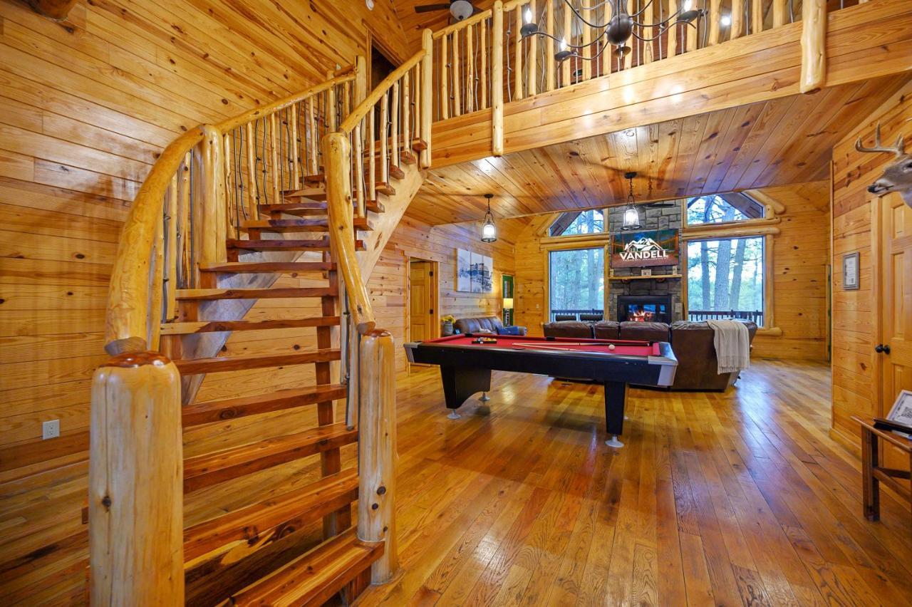 The Eastwood Spacious Retreat With 4 King En-Suites - Hot Tub - Pet-Friendly - Cozy Fire Pit - Prime Location - Multi-Family Броукън Боу Екстериор снимка